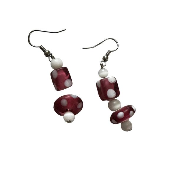 Red and White Mushroom Style Glass Beaded Earrings - Picture 2 of 5